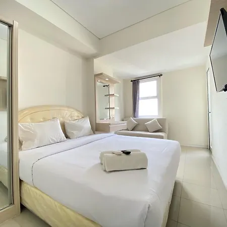 Homey Furnished 2Br Apartment At Parahyangan Residence By Travelio